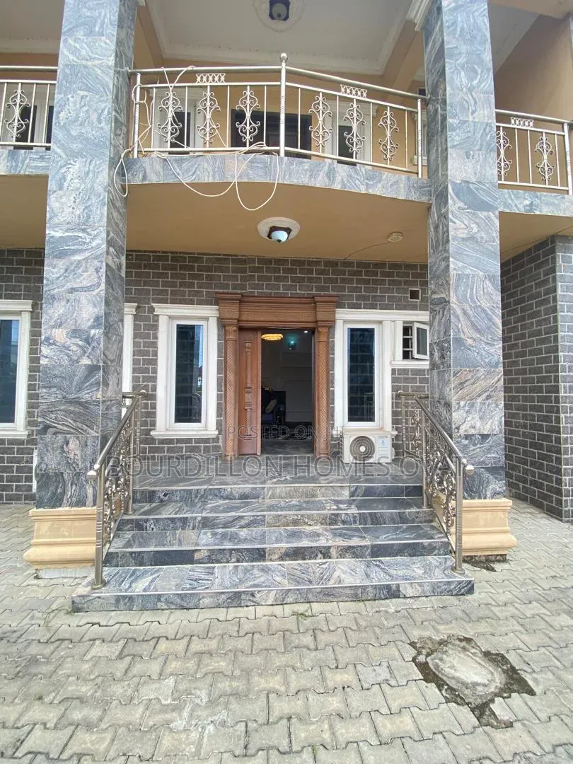 6bdrm Duplex in Abraham Adesanya Estate for sale in Abraham Adesanya Estate