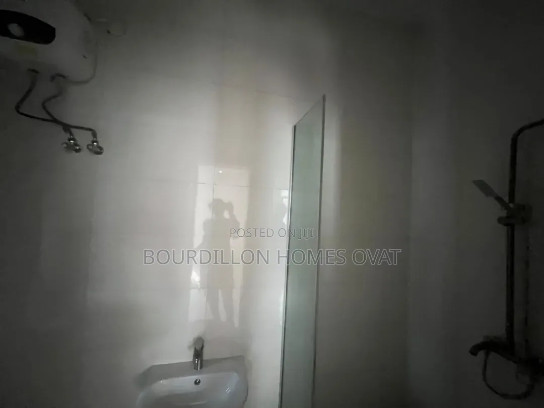 2bdrm Apartment in Abraham Adesanya Estate for sale in Abraham Adesanya Estate