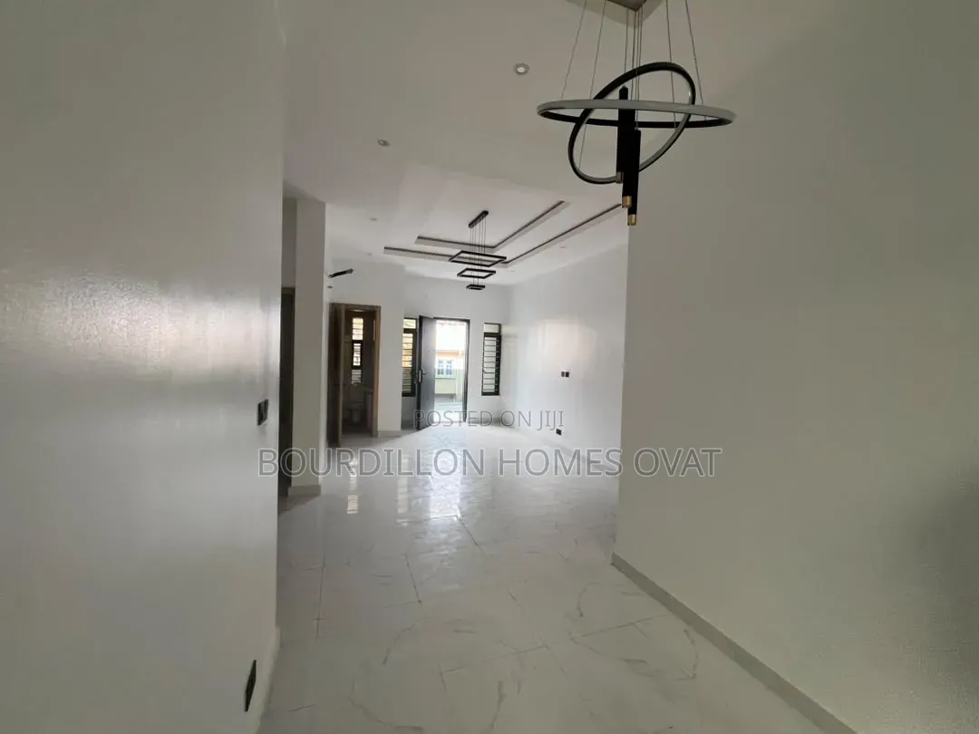 2bdrm Apartment in Abraham Adesanya Estate for sale in Abraham Adesanya Estate