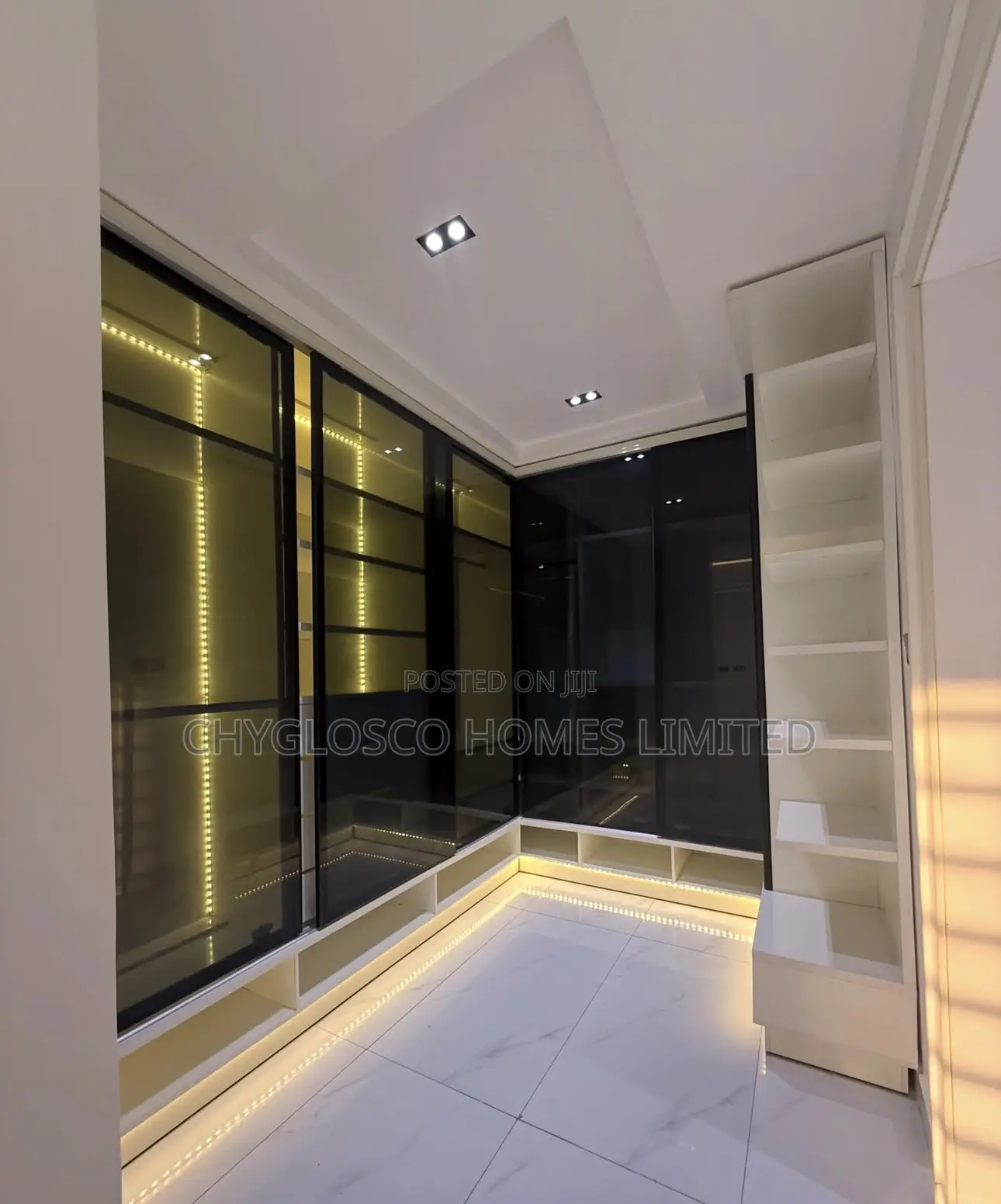 4bdrm Duplex in Cocaine Estate, New Layout for sale in New Layout