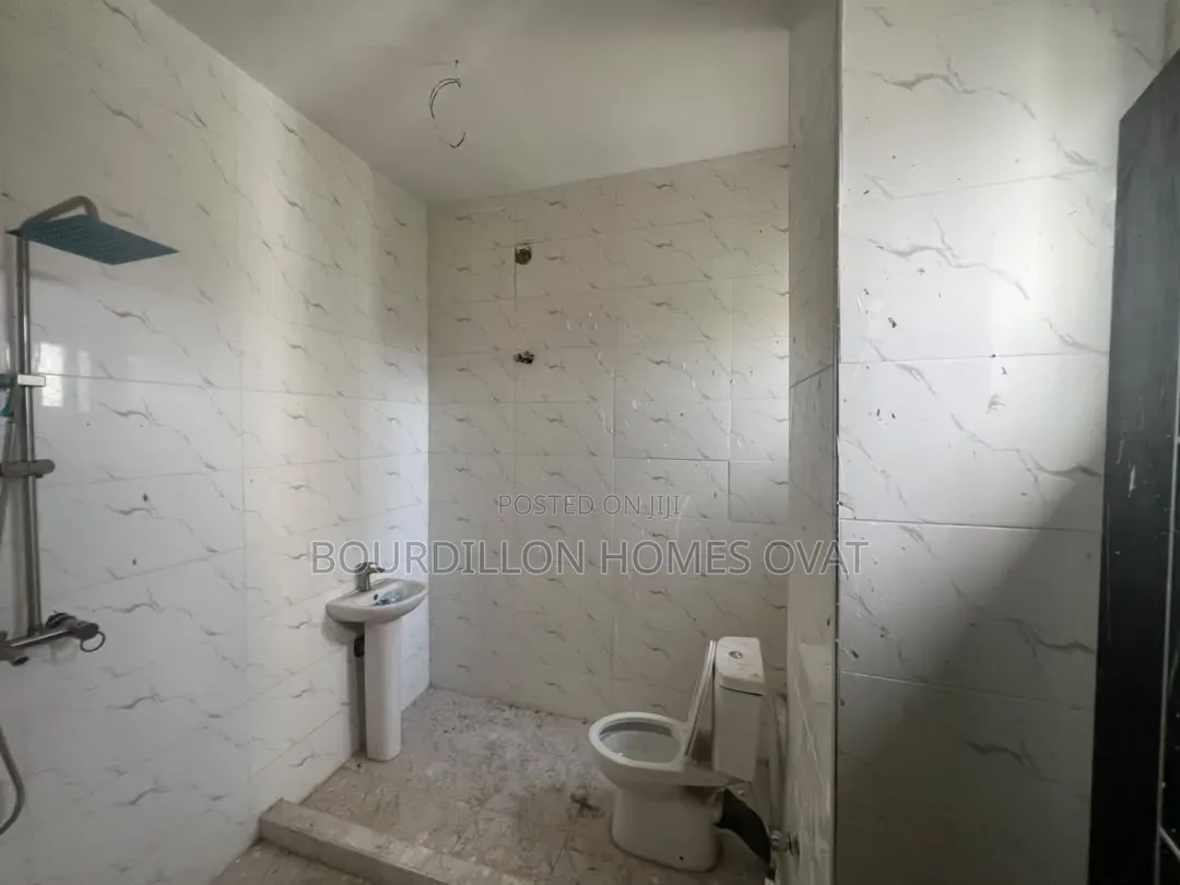 3bdrm Apartment in Abraham Adesanya Estate for sale in Abraham Adesanya Estate