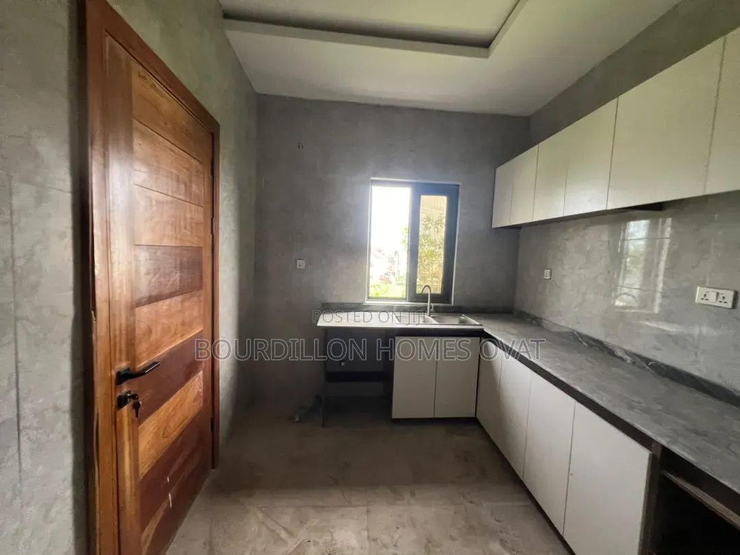 3bdrm Apartment in Abraham Adesanya Estate for sale in Abraham Adesanya Estate