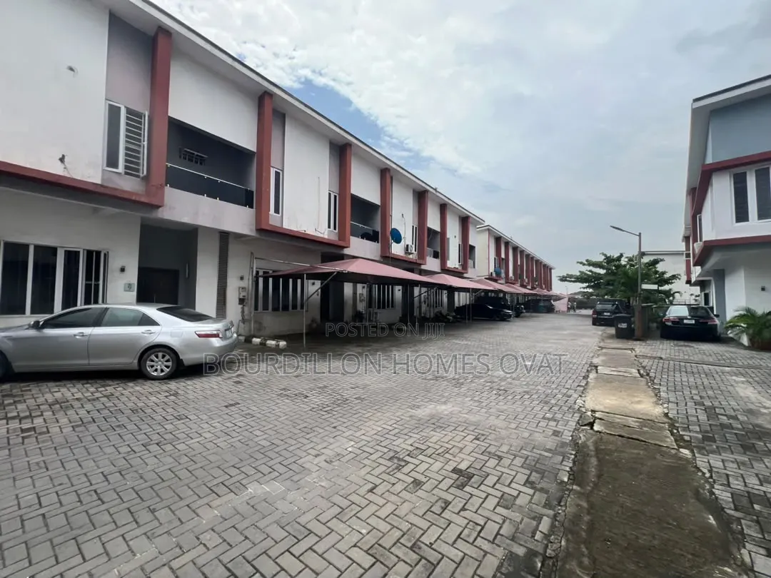 4bdrm Duplex in Abraham Adesanya Estate for rent in Abraham Adesanya Estate