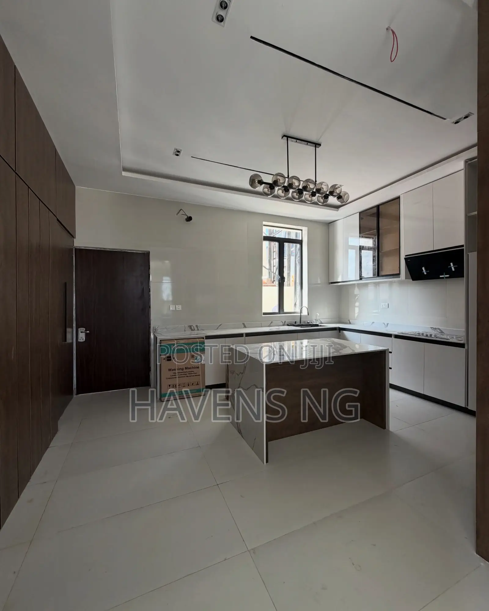 5bdrm Duplex in Lekki Phase 2 for sale in Lekki Phase 2