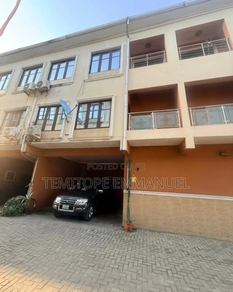 Furnished 4bdrm Duplex in Ikate for sale in Ikate
