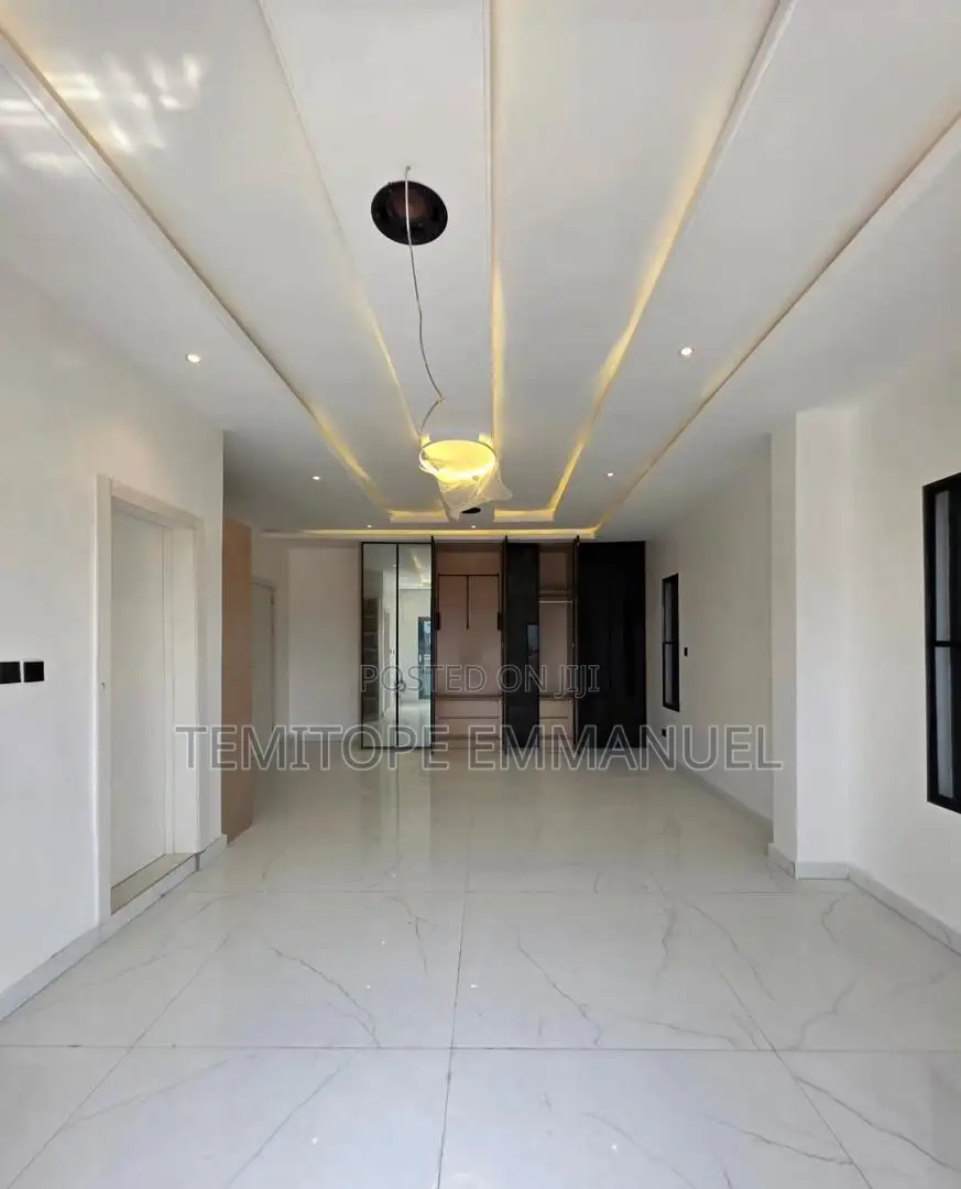 Furnished 5bdrm Duplex in Lekki Phase 1 for sale in Lekki Phase 1