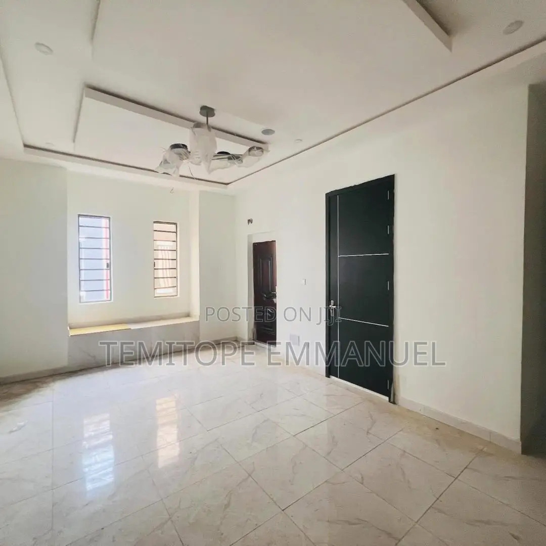 Furnished 2bdrm Duplex in Lekki for sale in Lekki