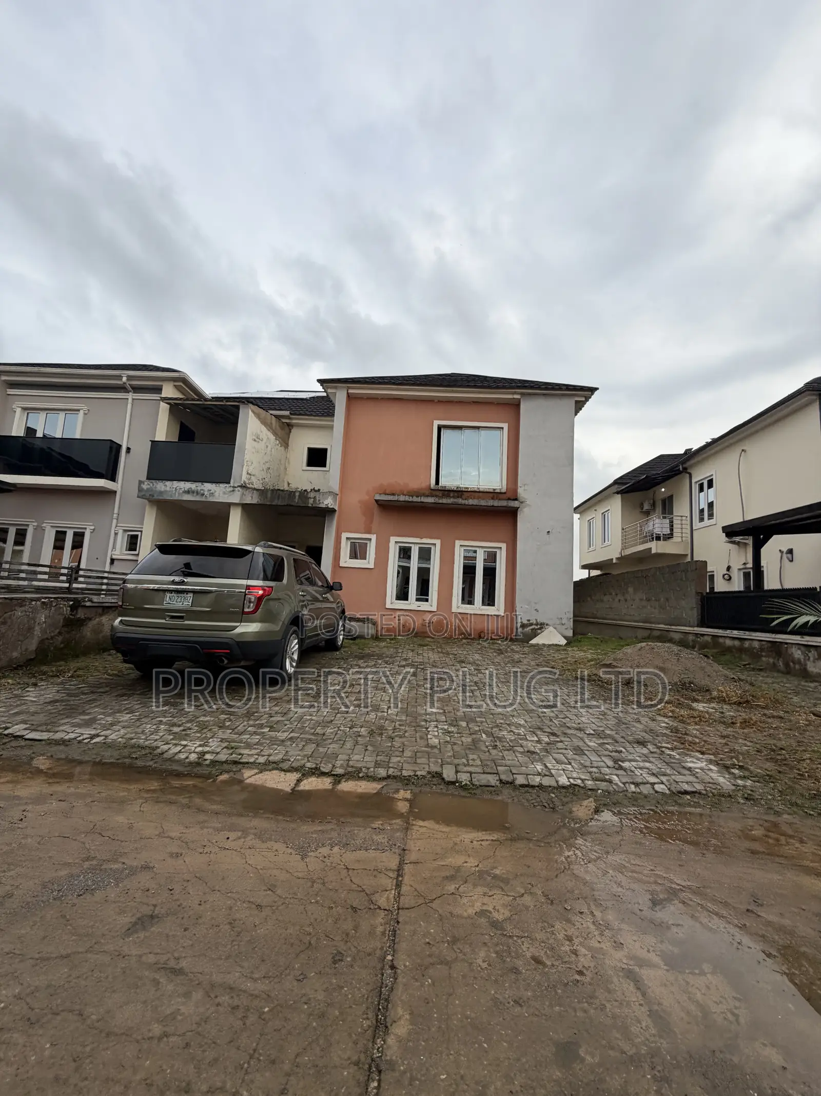 4bdrm Duplex in Idu for sale in Idu