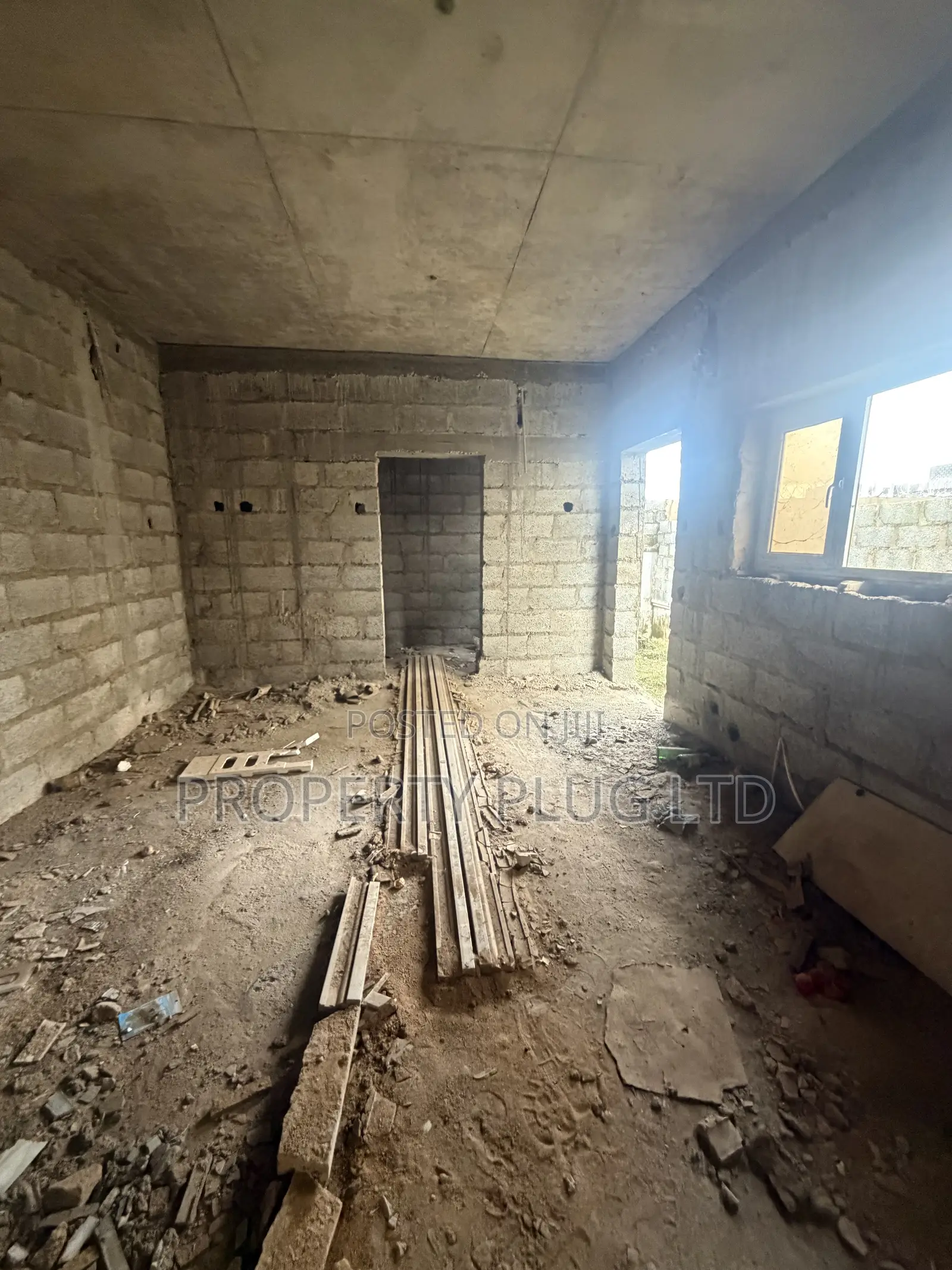 4bdrm Duplex in Idu for sale in Idu