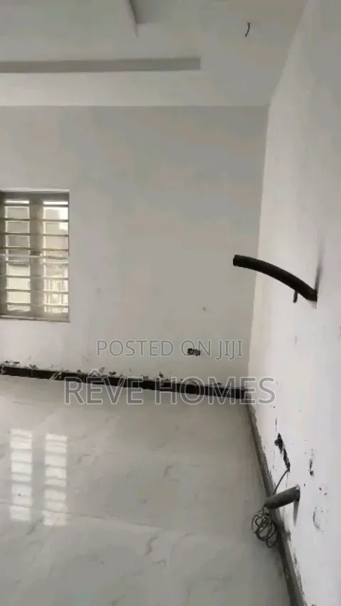 3bdrm Block of Flats in Mende for rent in Mende