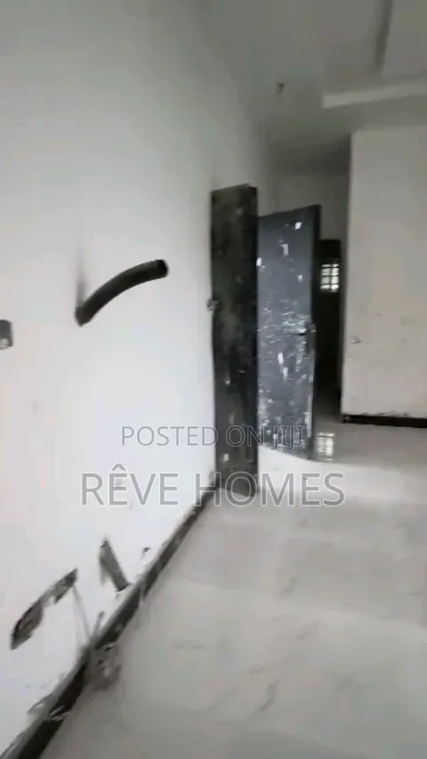 3bdrm Block of Flats in Mende for rent in Mende