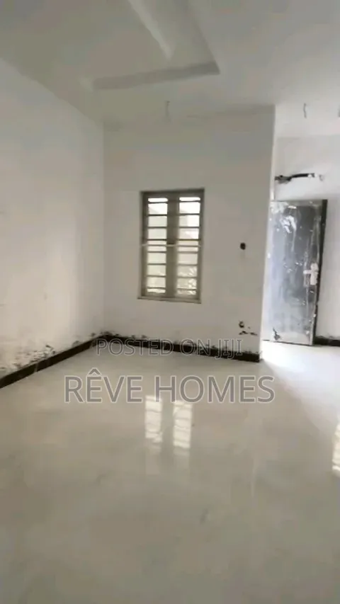 3bdrm Block of Flats in Mende for rent in Mende