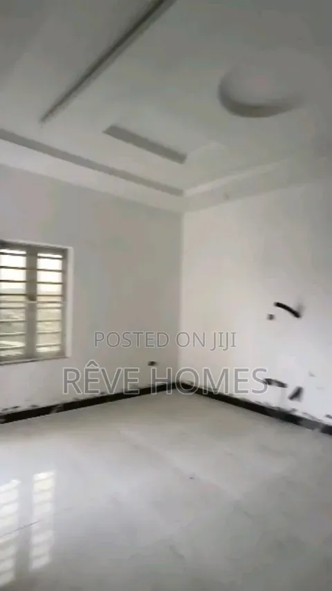 3bdrm Block of Flats in Mende for rent in Mende