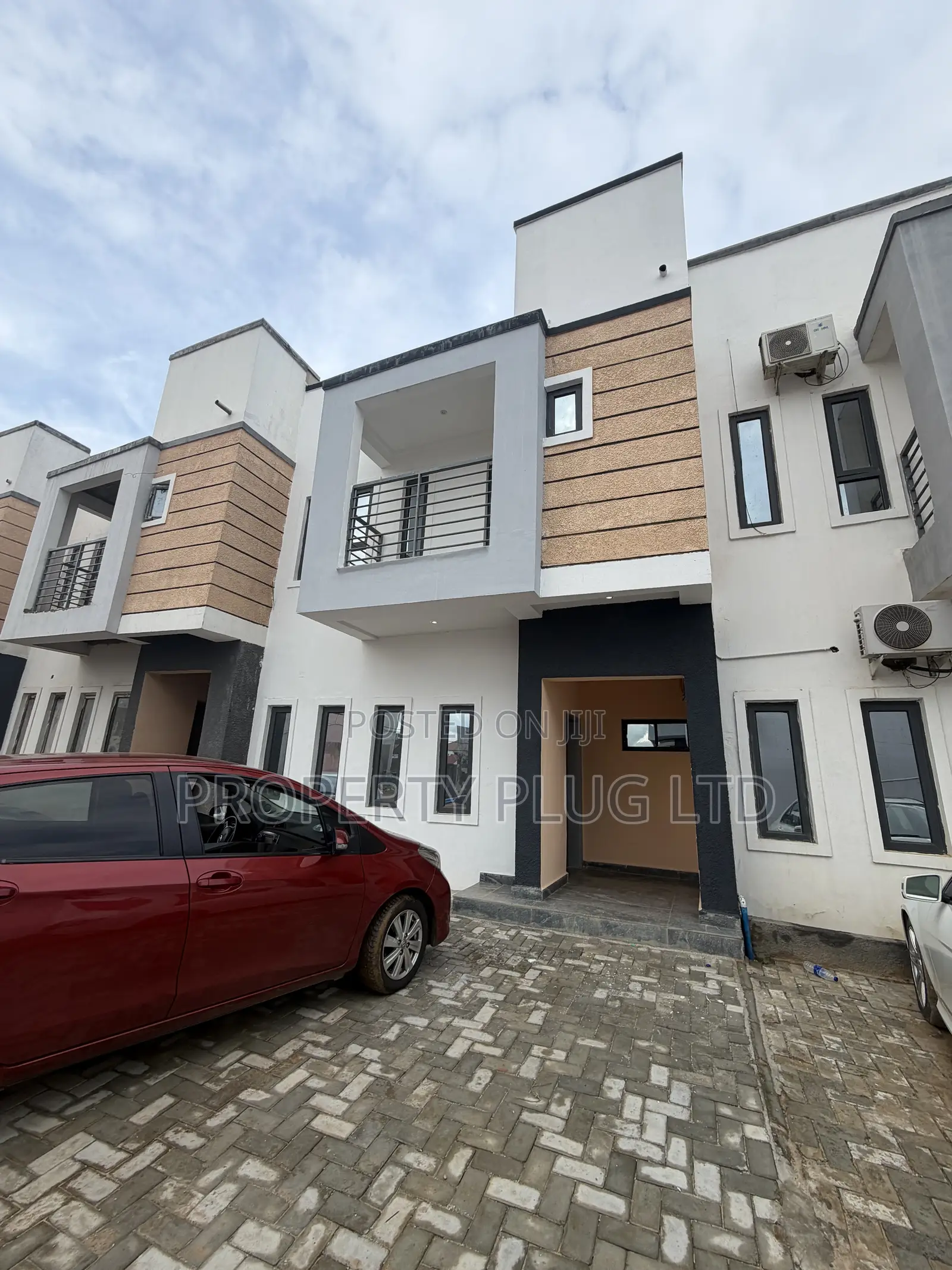 3bdrm Townhouse/Terrace in Idu for sale in Idu