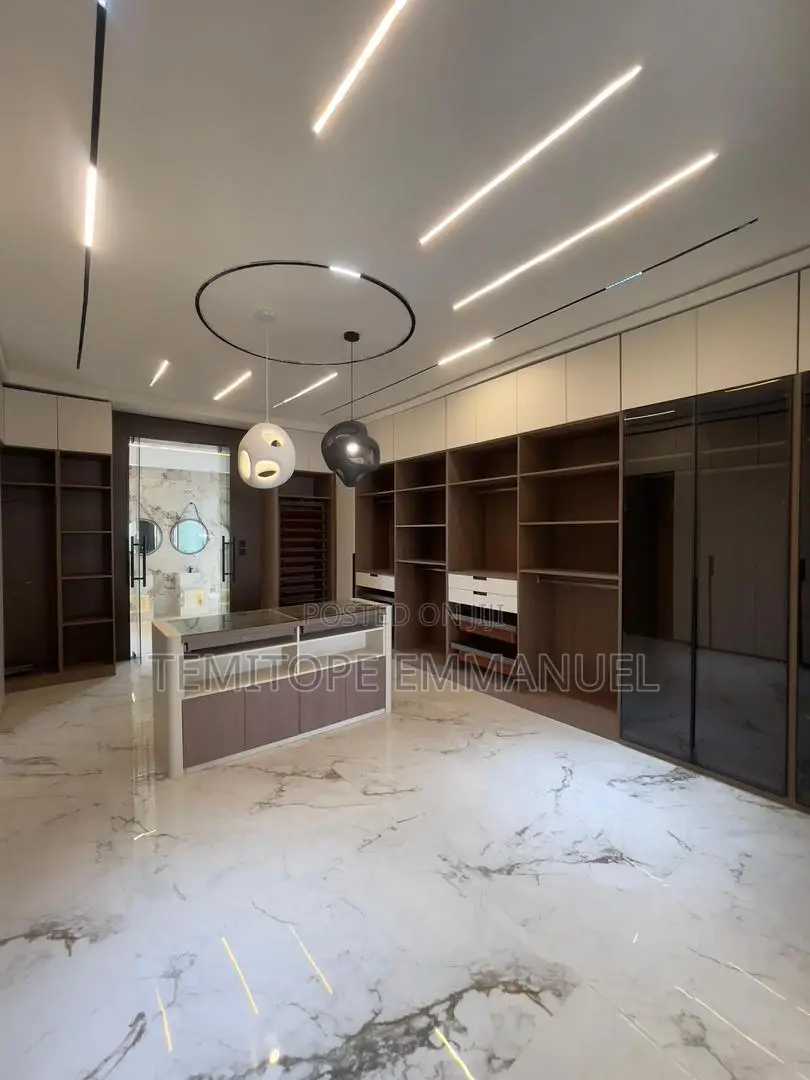Furnished 3bdrm Duplex in Lekki Phase 1 for sale in Lekki Phase 1