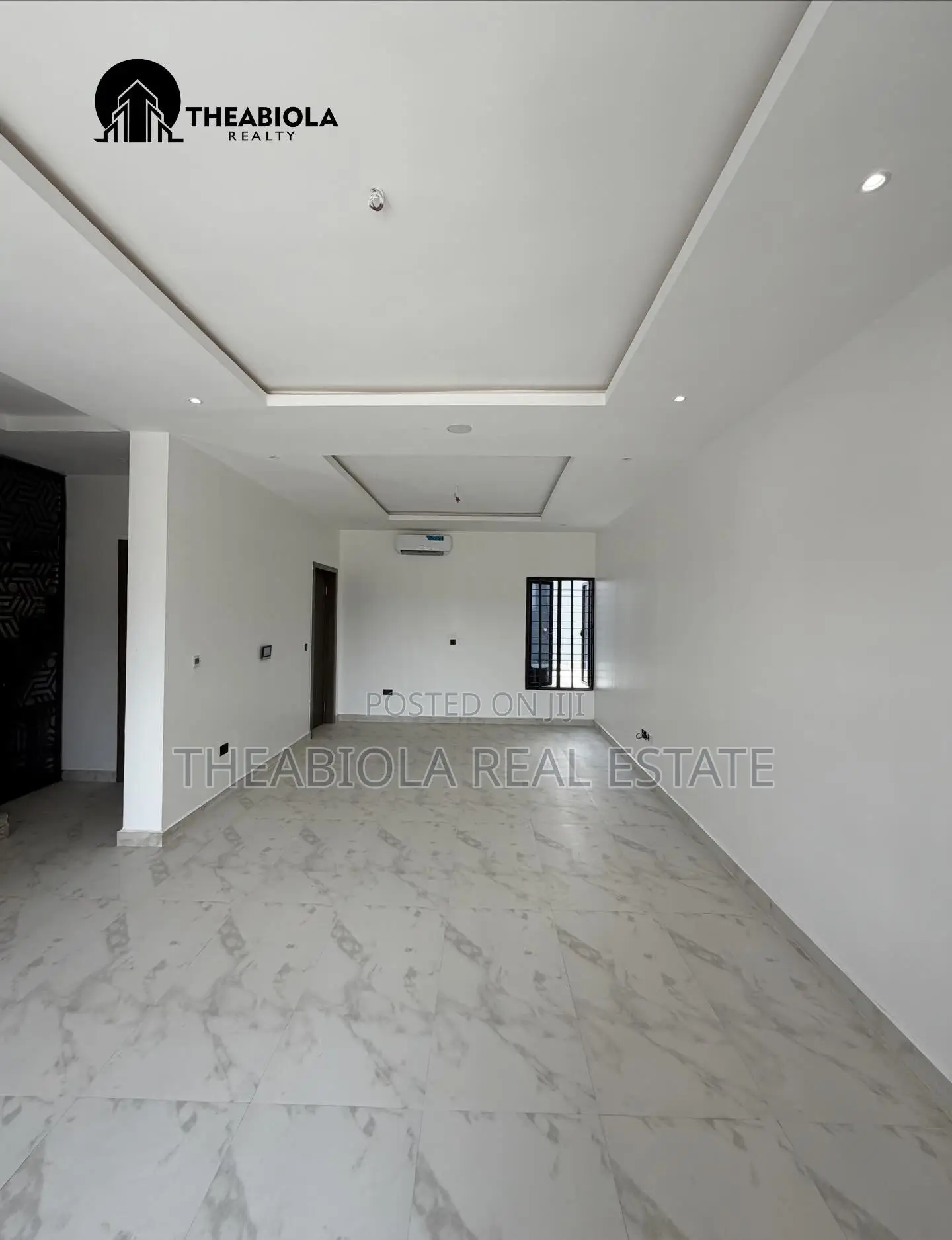 5bdrm Townhouse/Terrace in Guzape, Abuja for sale in Guzape District