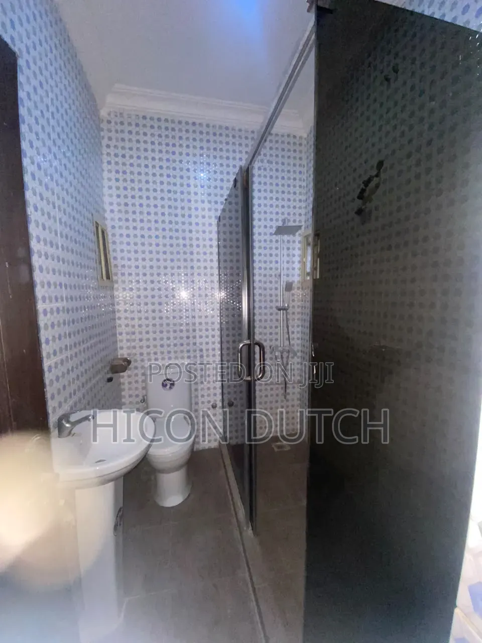 7bdrm Bungalow in 5Th Avenue, Bunkoro for rent in Bunkoro