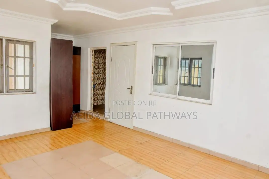 5bdrm Duplex in Dele Adedugbe, Abule Egba for sale in Abule Egba