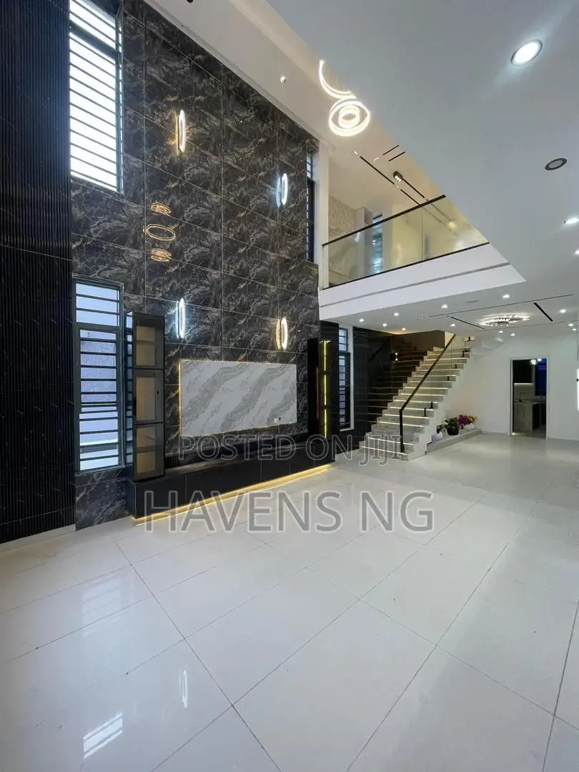 5bdrm Duplex in Ikota for sale in Ikota