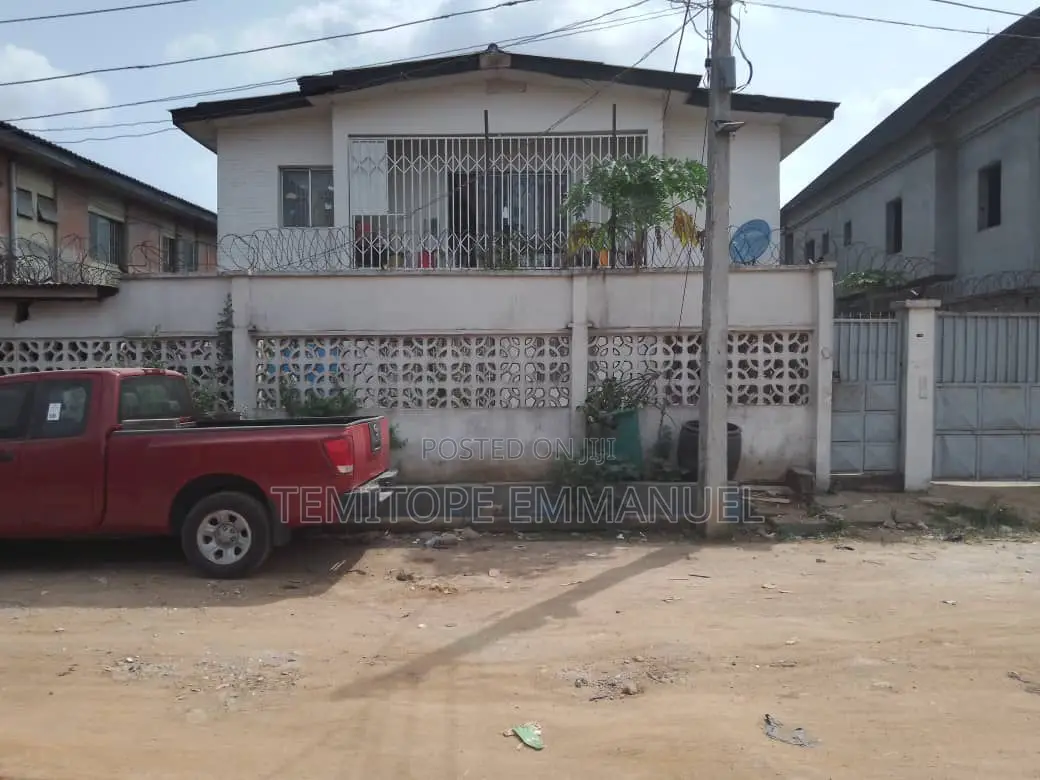 Furnished 11bdrm Duplex in Alimosho for sale in Alimosho