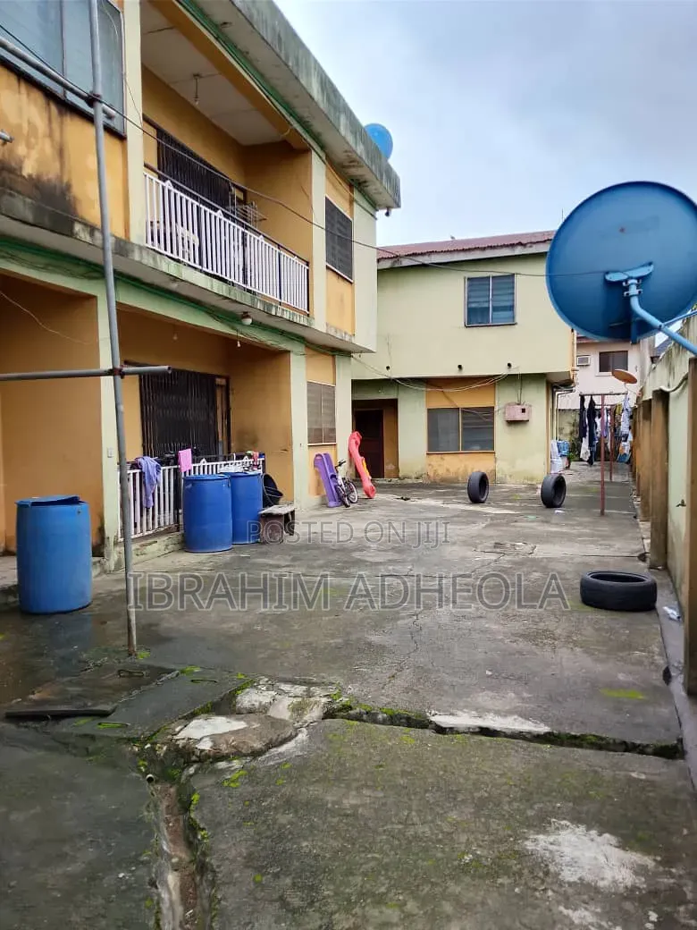 2bdrm Block of Flats in Egbeda for sale in Egbeda