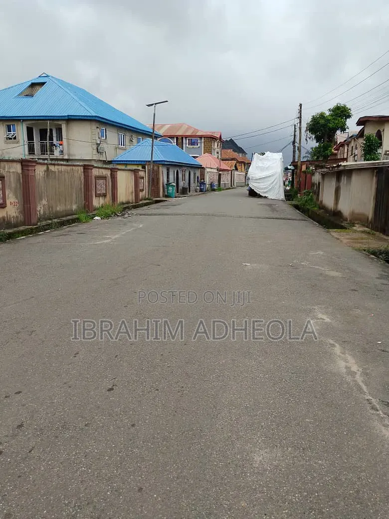 2bdrm Block of Flats in Egbeda for sale in Egbeda