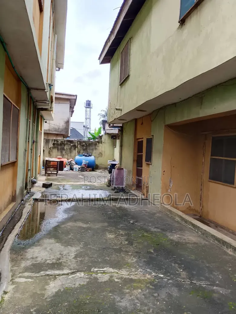 2bdrm Block of Flats in Egbeda for sale in Egbeda