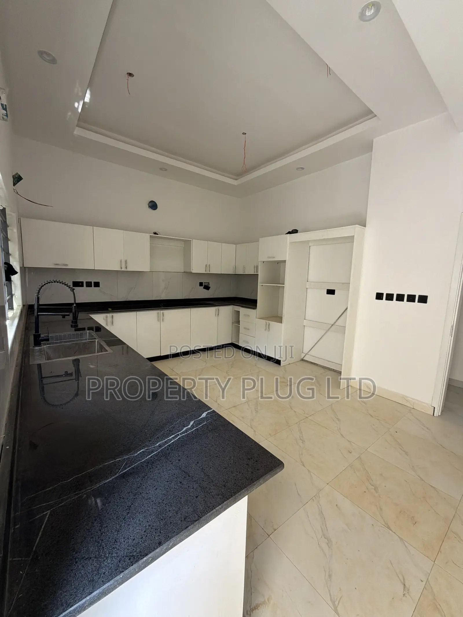 5bdrm Duplex in Katampe Extension for sale in Katampe Extension