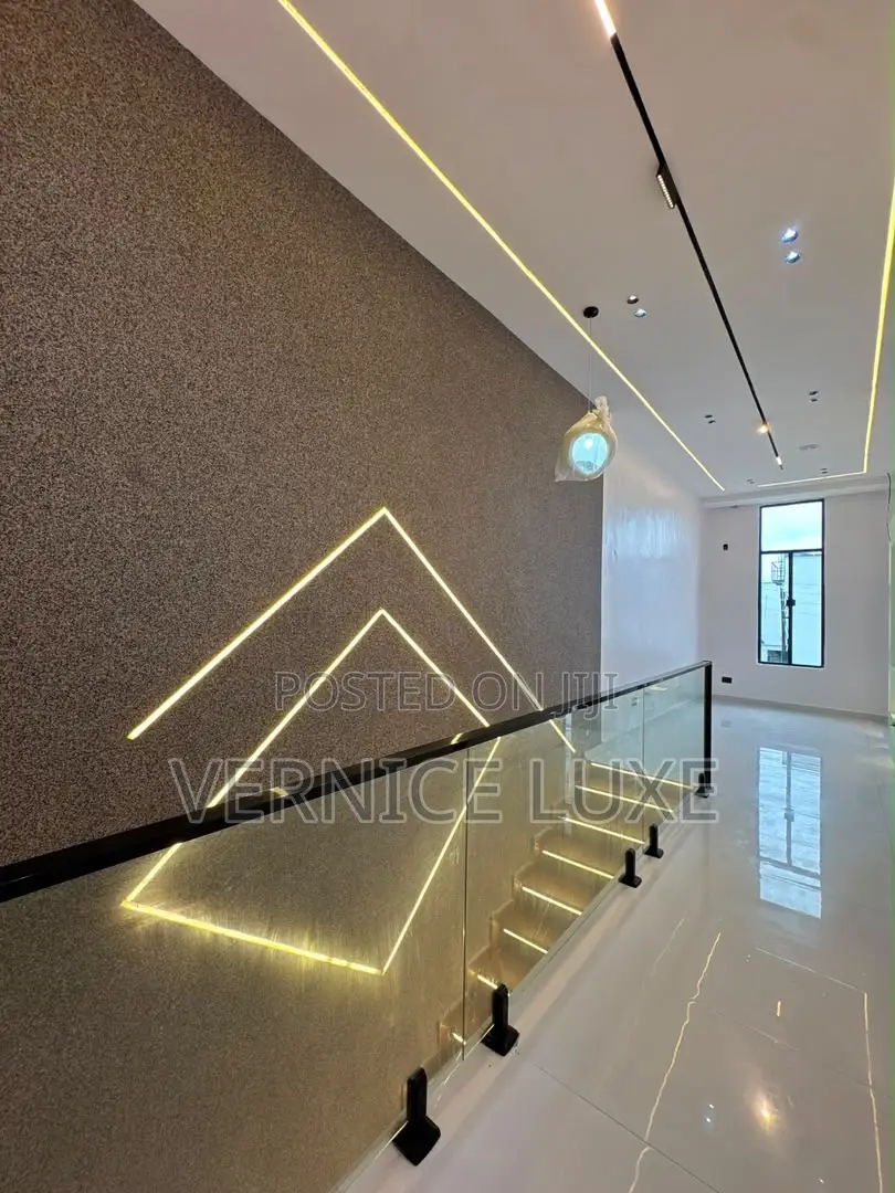 4bdrm Duplex in Ikota for sale in Ikota