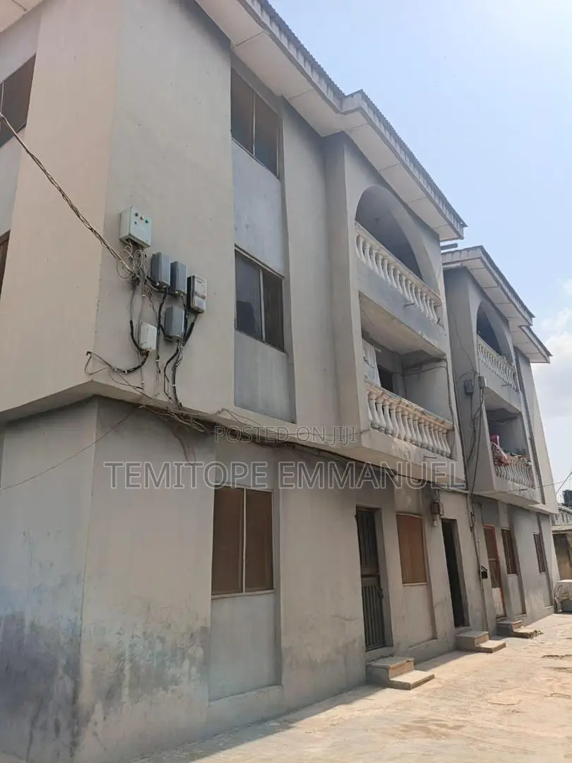 20bdrm Block of Flats in Egbeda for sale in Egbeda