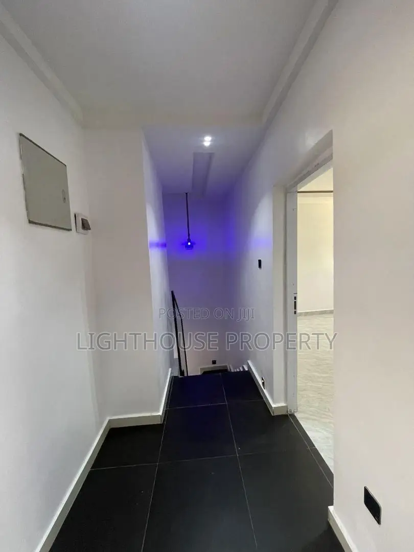 4bdrm Duplex in Brains And Hammers, Life Camp for rent in Life Camp