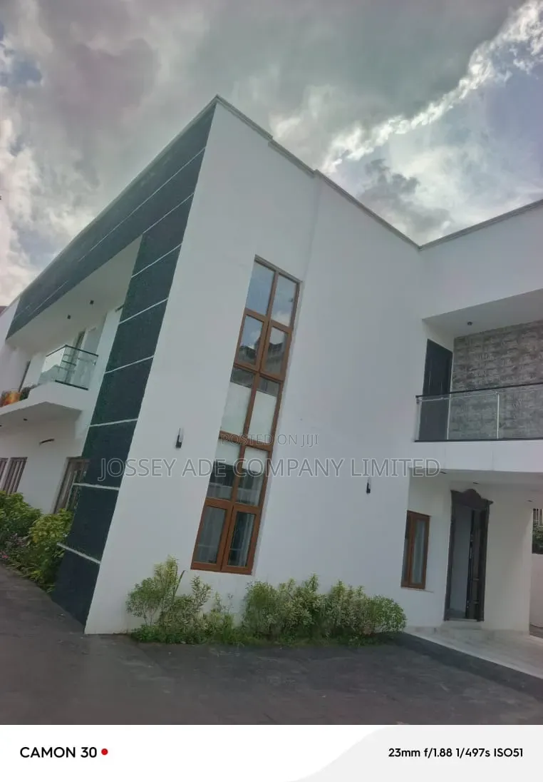 Furnished 6bdrm Duplex in Ikeja GRA for sale in Ikeja GRA