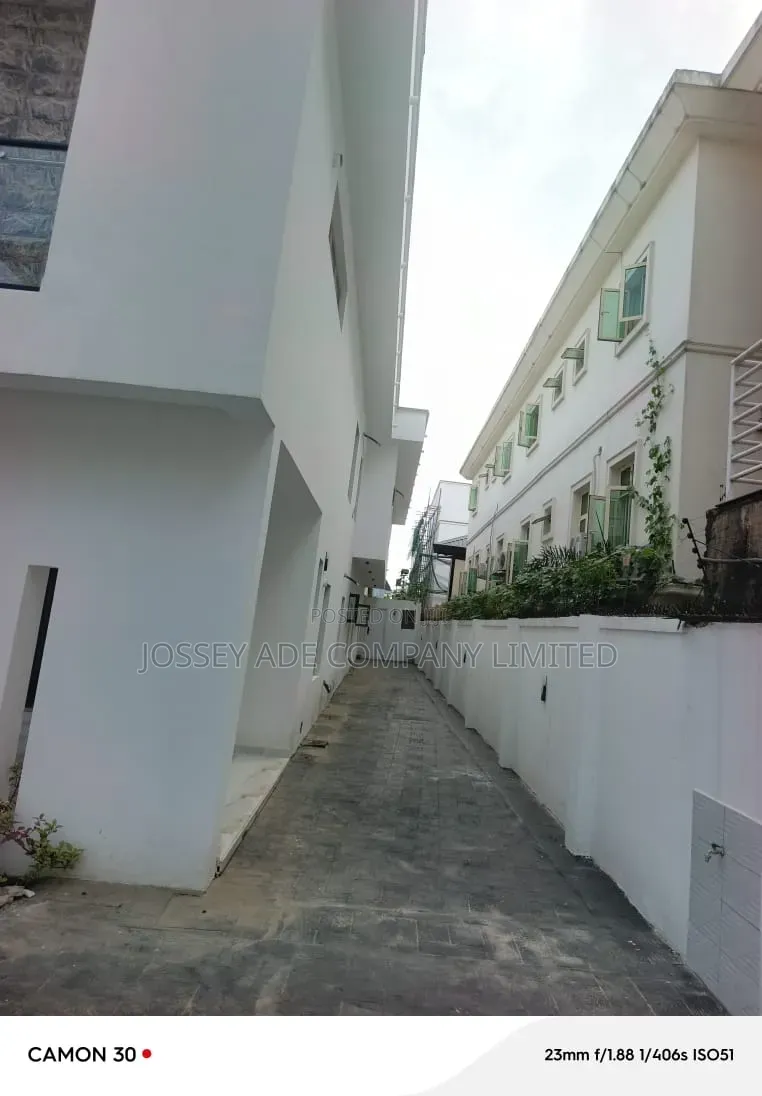 Furnished 6bdrm Duplex in Ikeja GRA for sale in Ikeja GRA