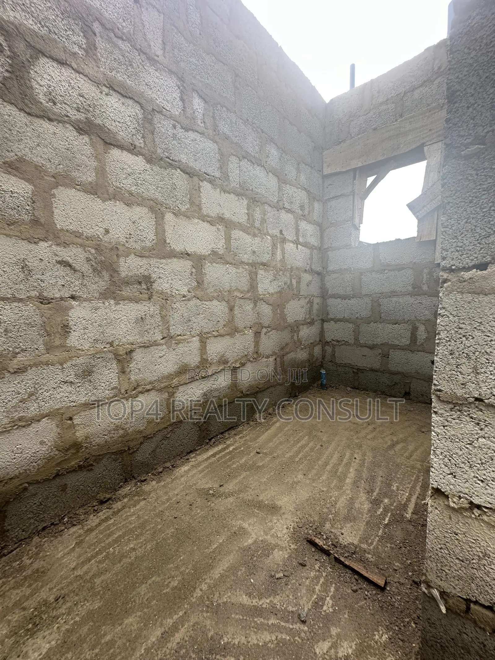 3bdrm Apartment in Crescent Garden, Kuje for sale in Kuje