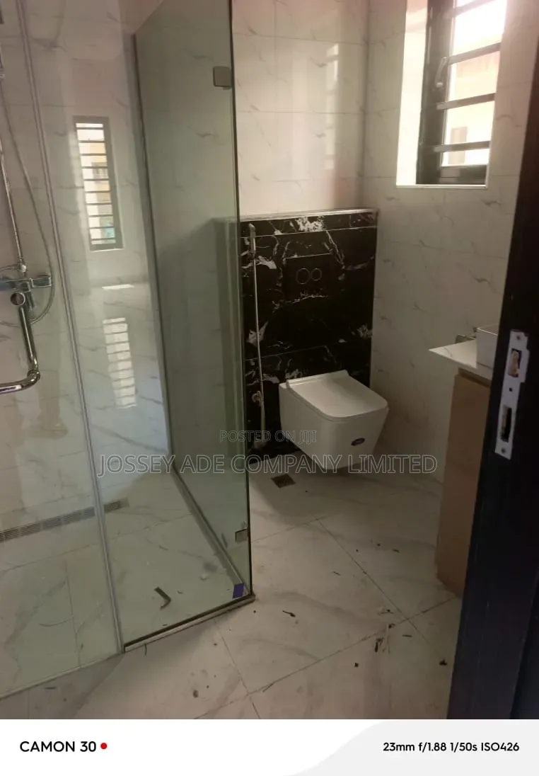 Furnished 5bdrm Duplex in GRA Phase 1 for sale in GRA Phase 1