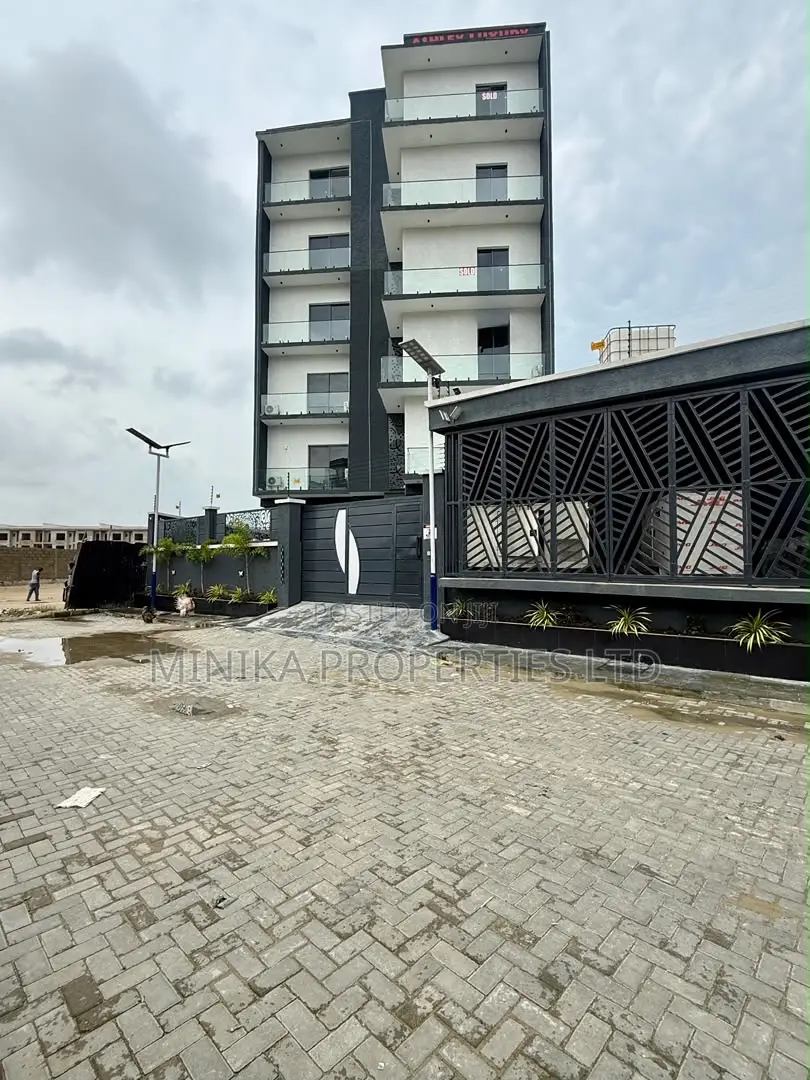 Furnished 3bdrm Apartment in Lekki Phase 1 for sale in Lekki Phase 1