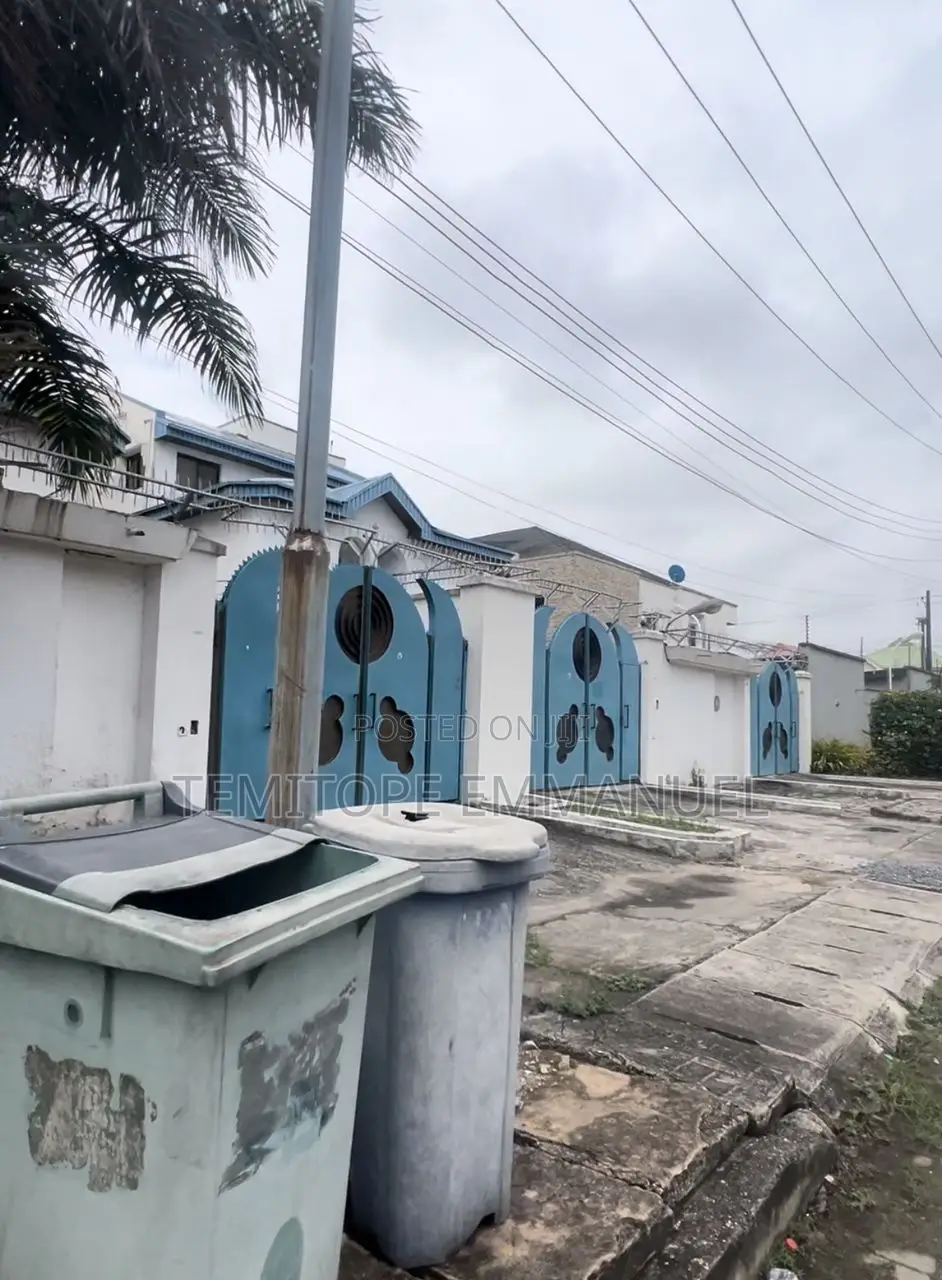 Furnished 5bdrm Duplex in Lekki Phase 1 for sale in Lekki Phase 1