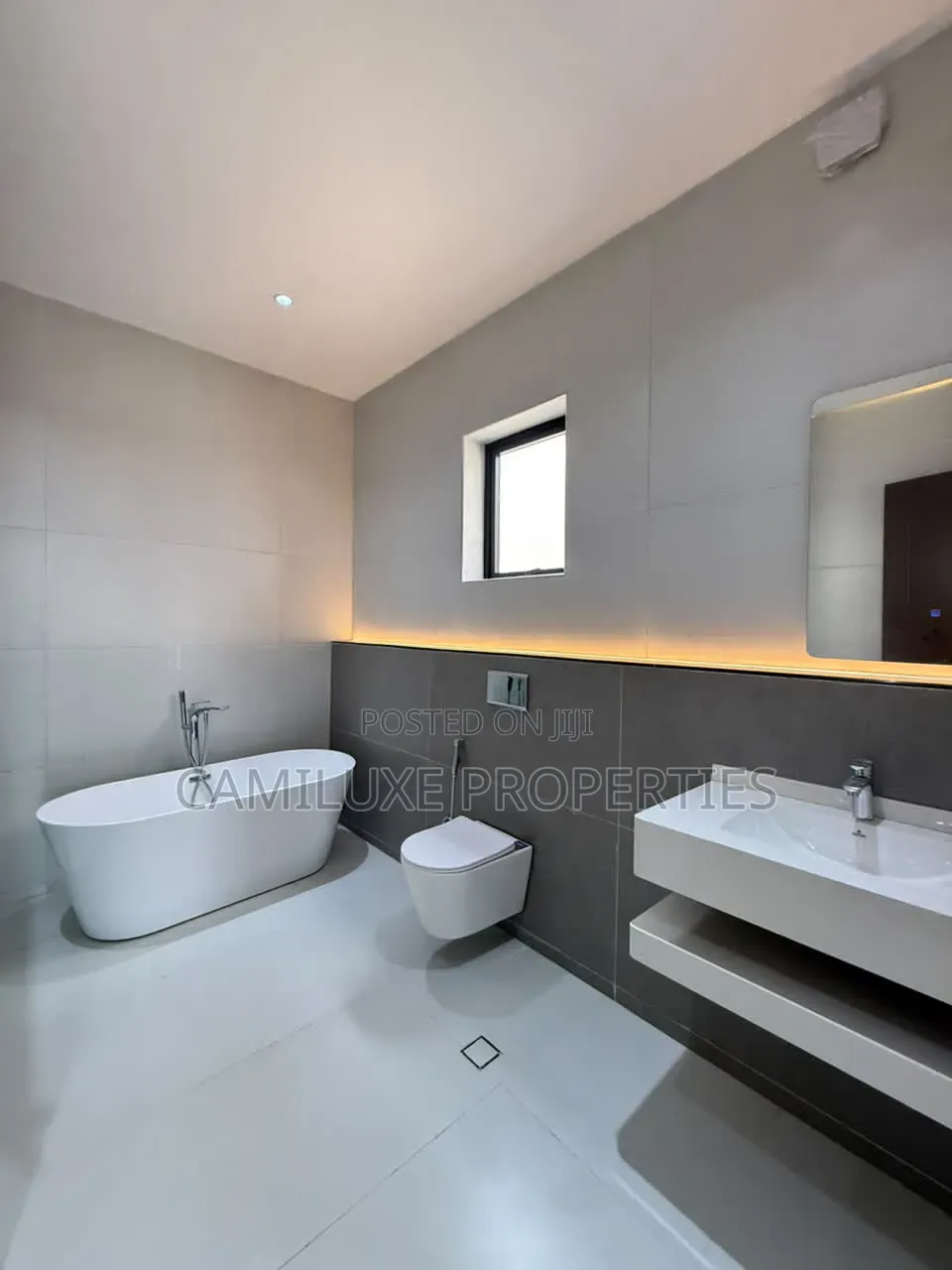 5bdrm Duplex in Orchid, Lekki Phase 1 for sale in Lekki Phase 1