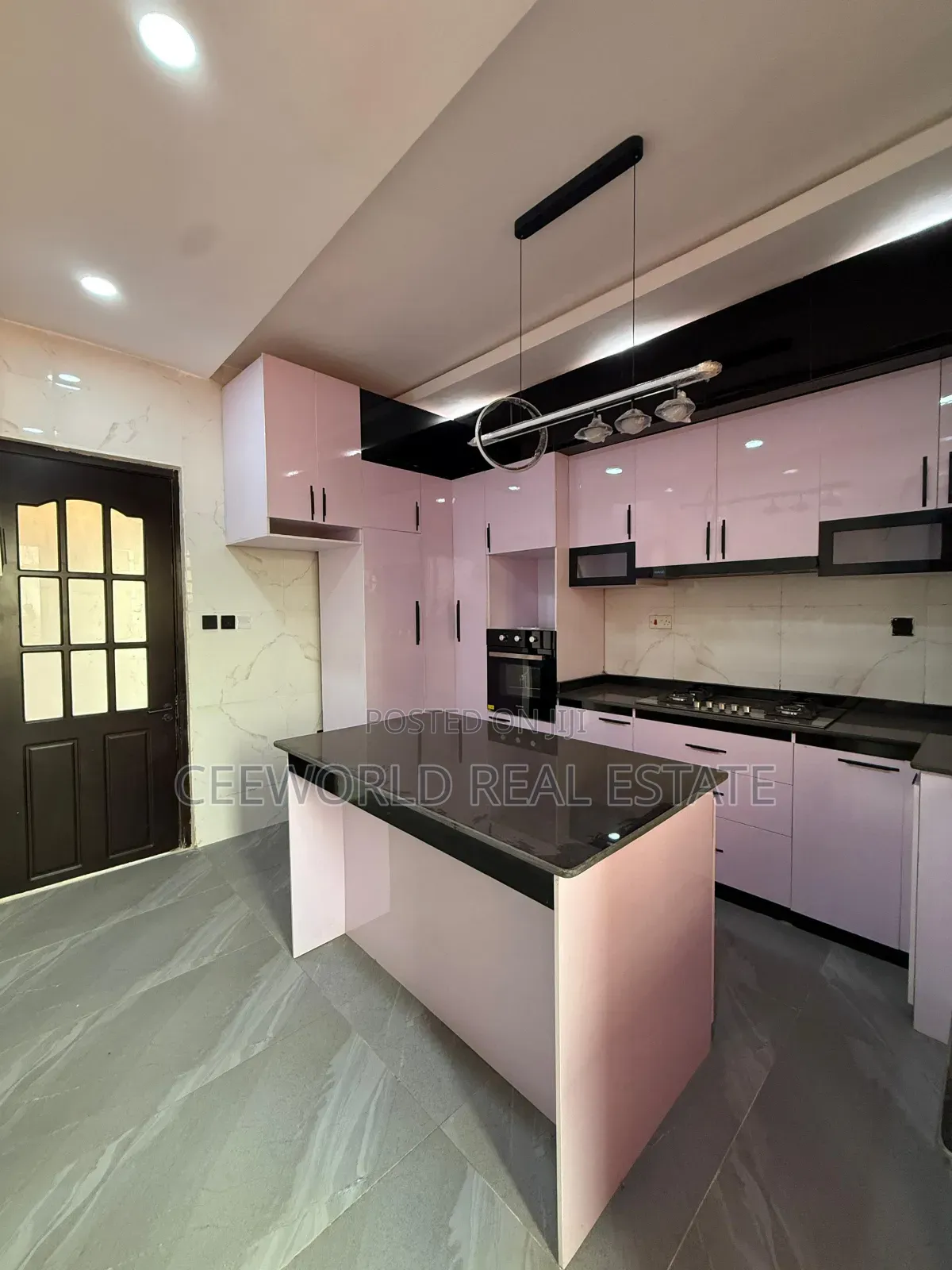 3bdrm Apartment in Akala Estate Akobo for rent in Akobo