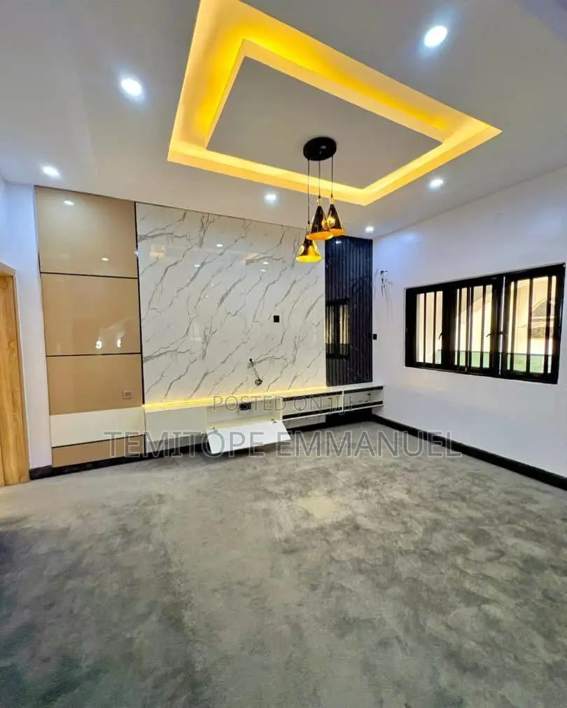 Furnished 6bdrm Duplex in Lekki for rent in Lekki
