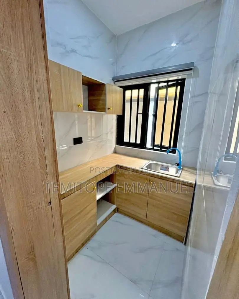 Furnished 6bdrm Duplex in Lekki for rent in Lekki