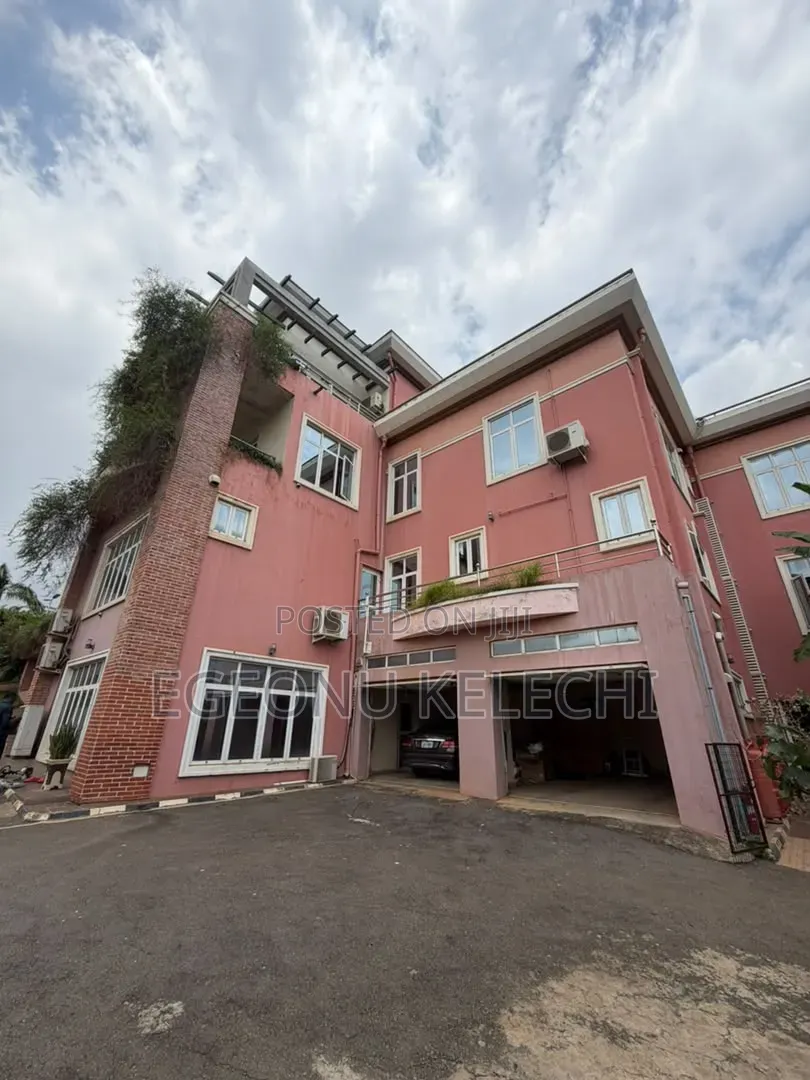 Furnished 5bdrm Maisonette in Asokoro for sale in Asokoro