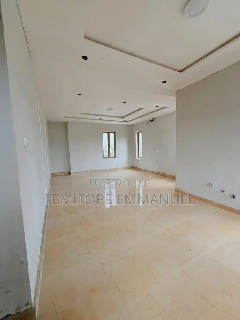 Furnished 5bdrm Duplex in GRA Phase 2 Shangisha for sale in GRA Phase 2 Shangisha