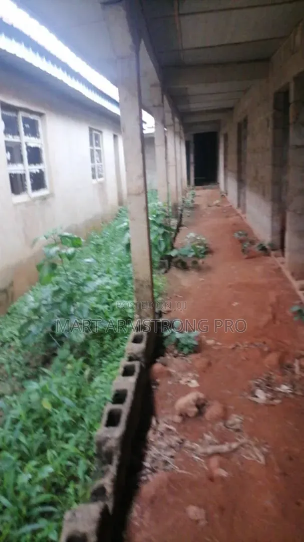 A Good Located School With Big Compound in Gberigbe