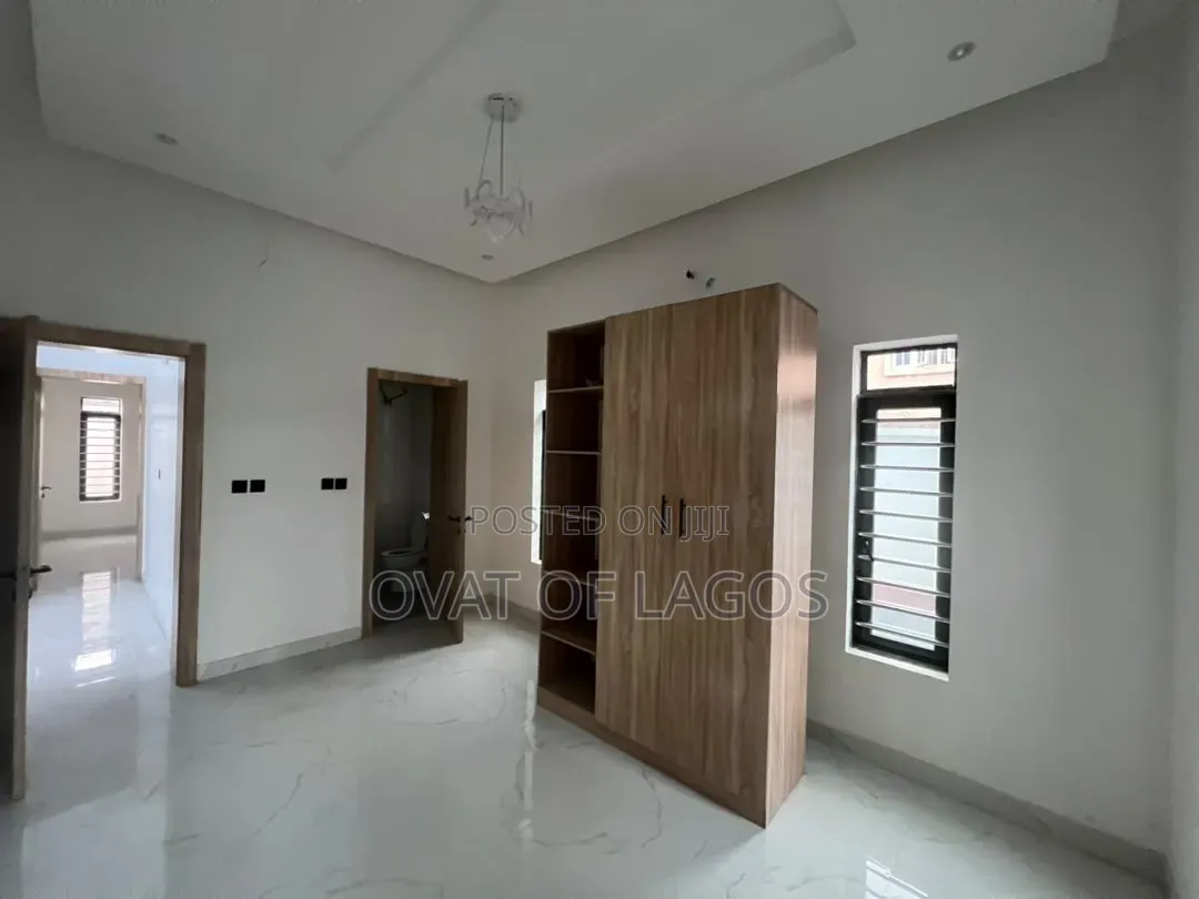 2bdrm Apartment in Lekki Scheme 2 for sale in Lekki Expressway