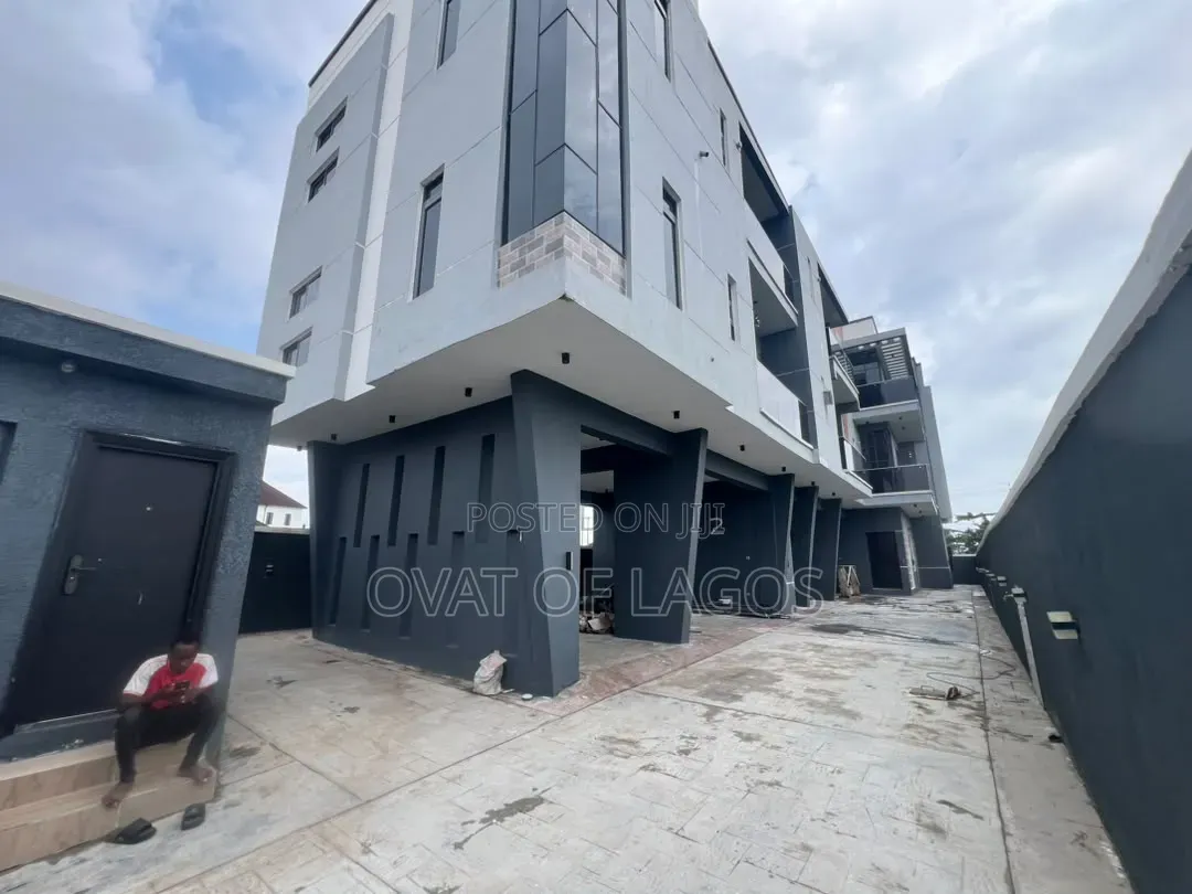 1bdrm Apartment in Lekki Scheme 2 for sale in Lekki Expressway