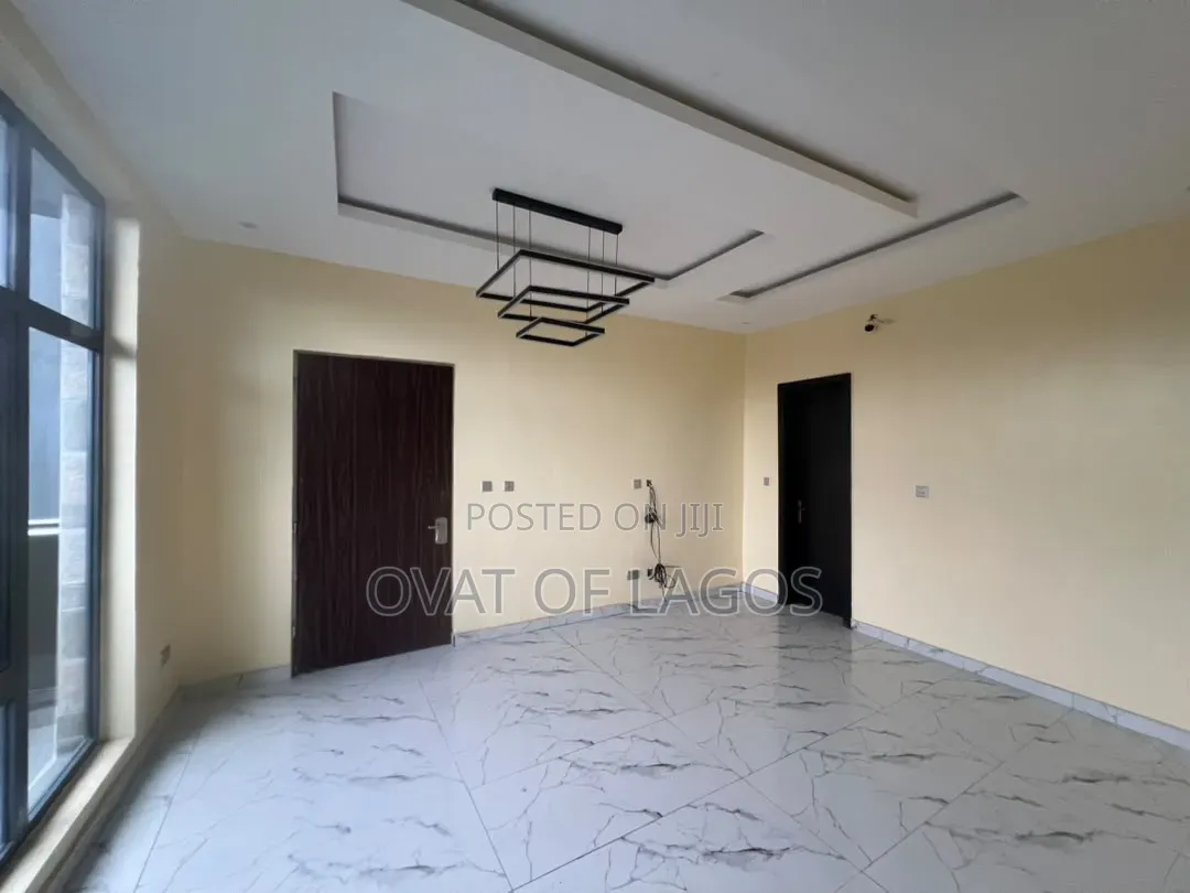 1bdrm Apartment in Lekki Scheme 2 for sale in Lekki Expressway