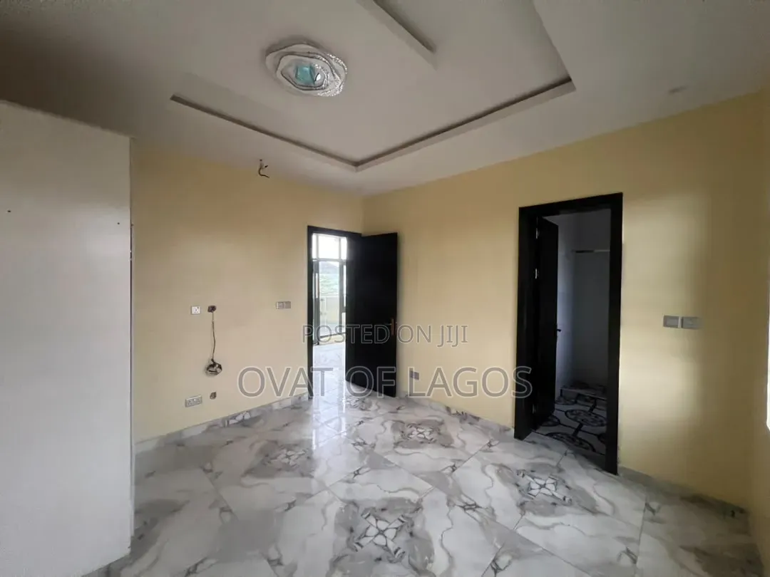 1bdrm Apartment in Lekki Scheme 2 for sale in Lekki Expressway