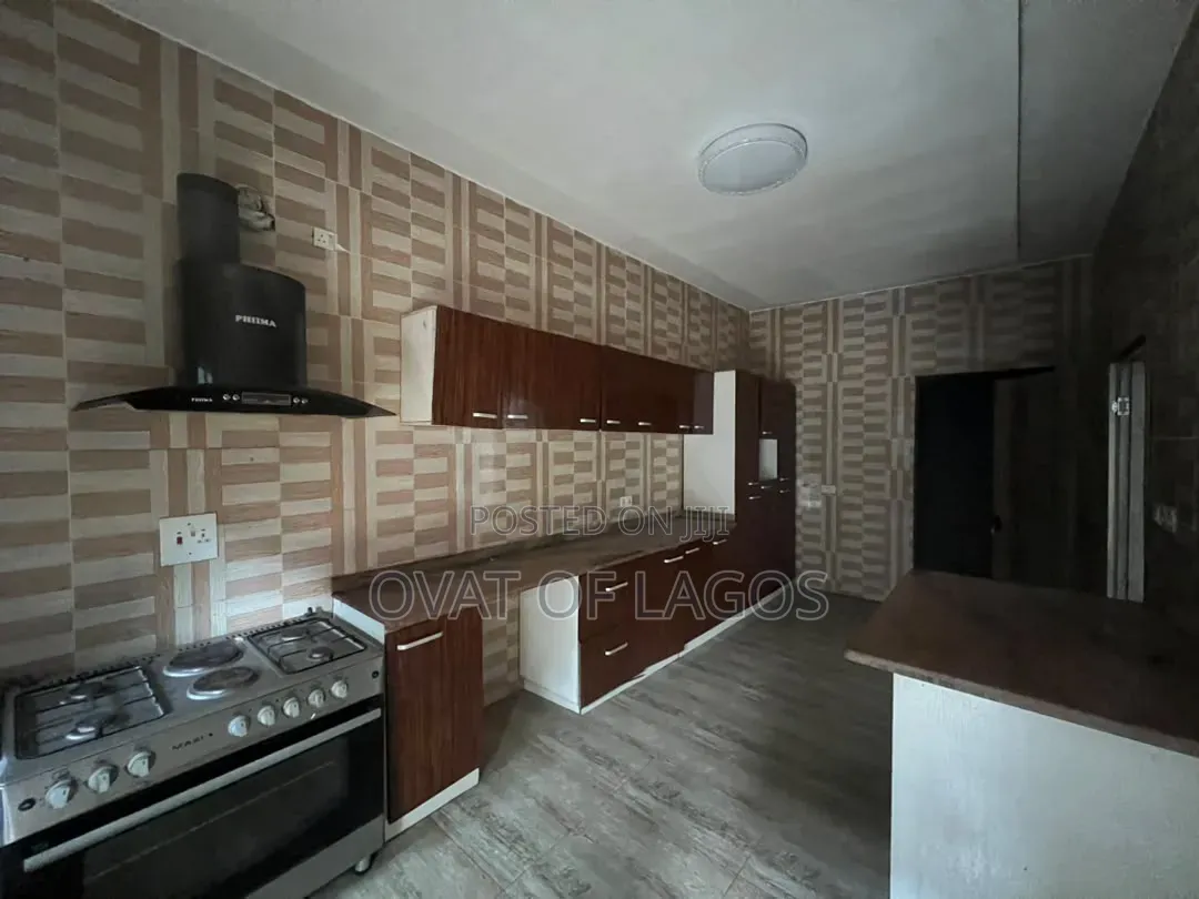 4bdrm Duplex in Ikota Lekki Lagos for rent in Ikota