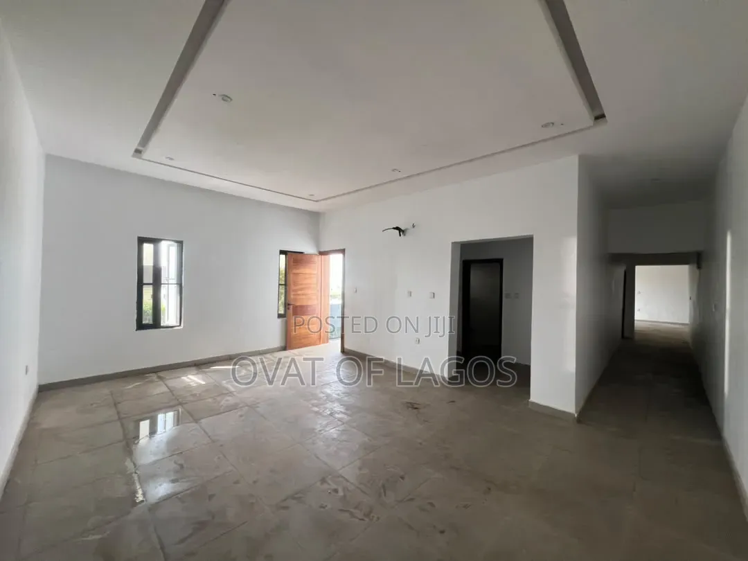 3bdrm Apartment in Lekki Scheme 2 for sale in Lekki Expressway